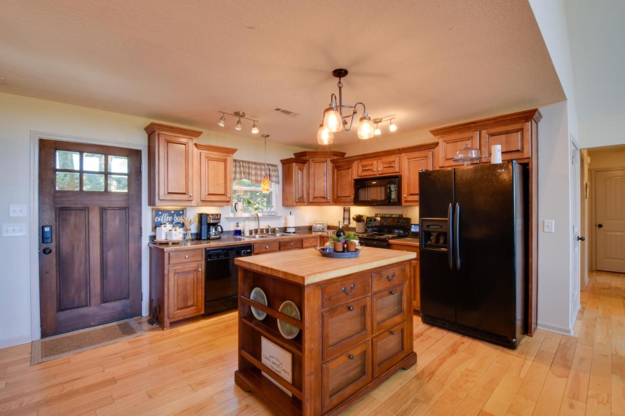 Lakemont Retreat Game Room, Hot Tub, And Mtn Views! Экстерьер фото